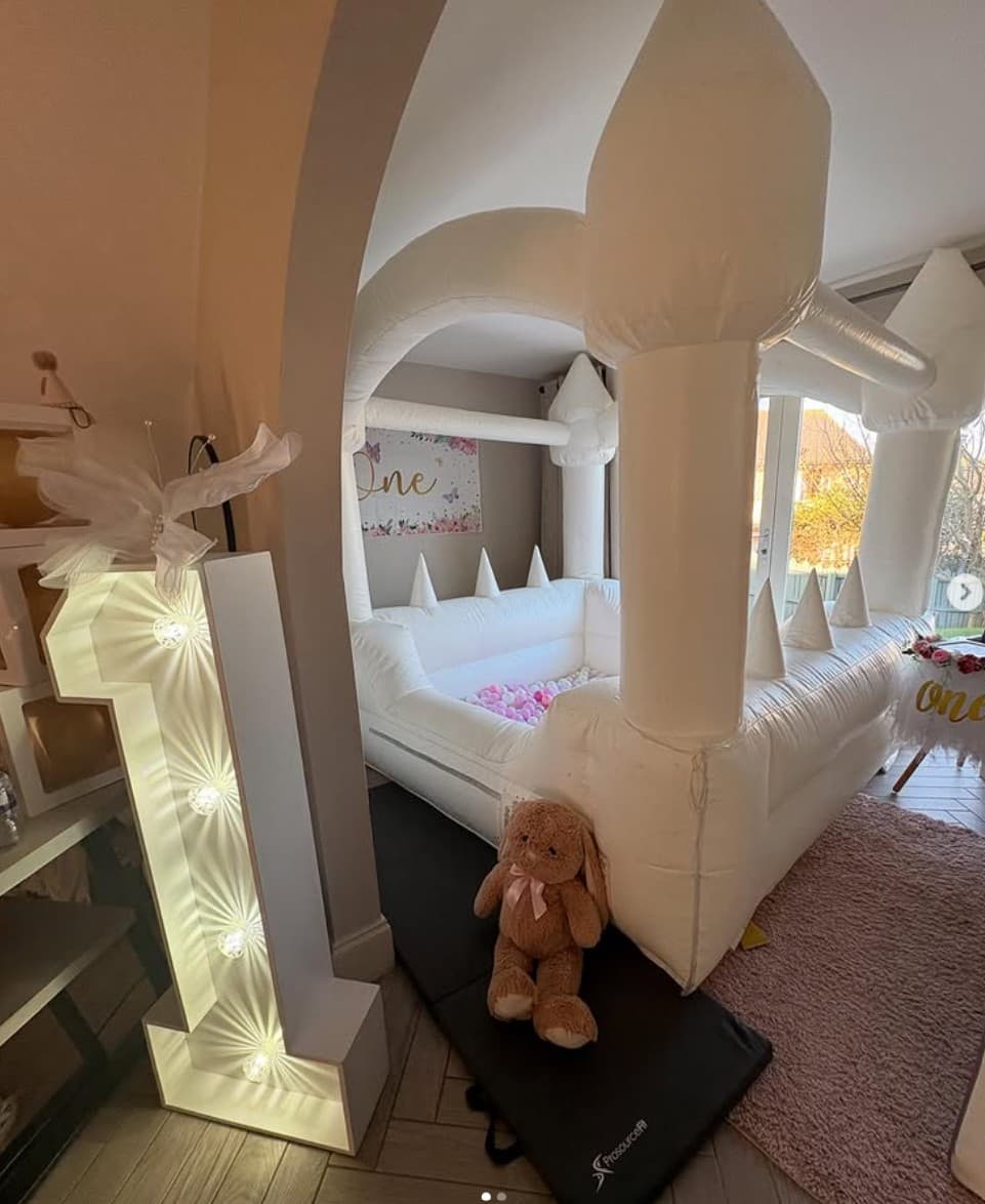 White Inflatable Ball Pit